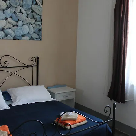 Stella Marina مانفريدونيا